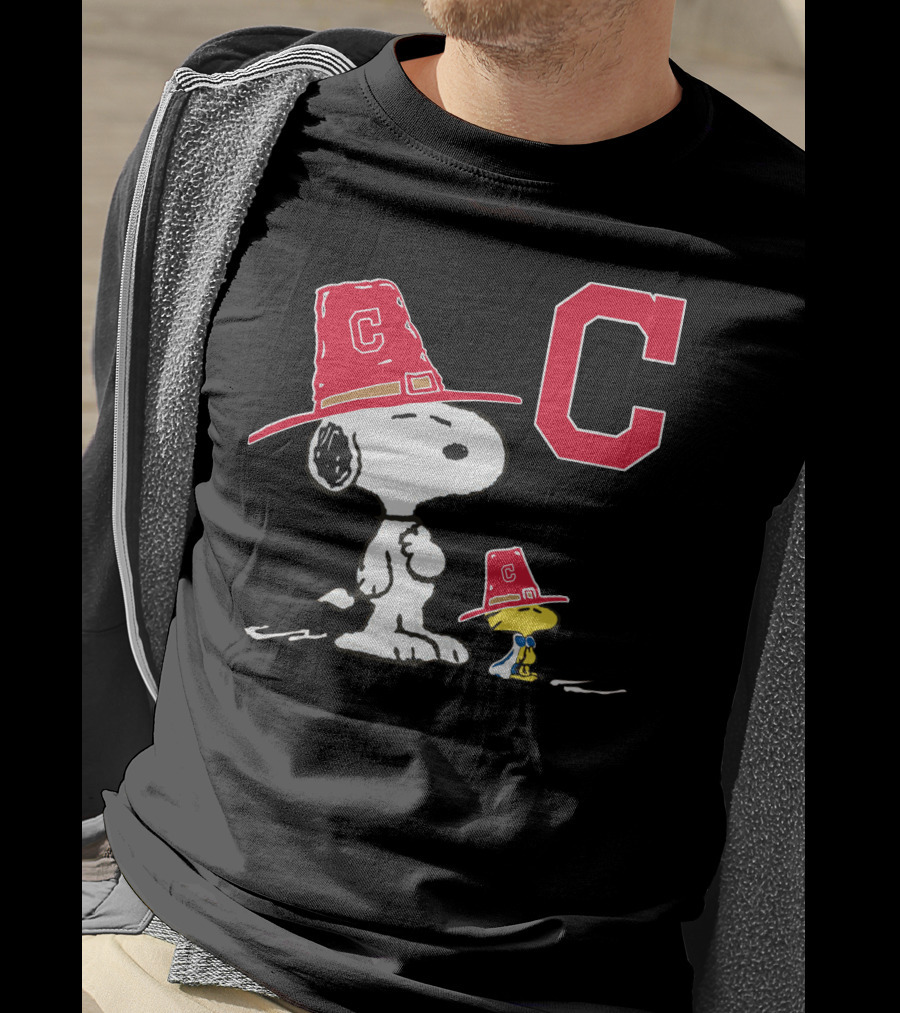 Cleveland Indians Snoopy C Logo Peanuts Hat T-Shirt