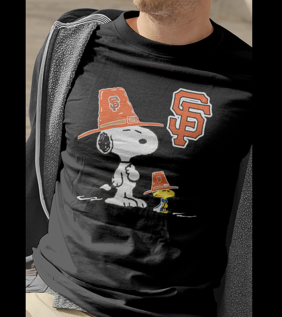 San Francisco Giants Snoopy Woodstock Thanksgiving Hat T-Shirt