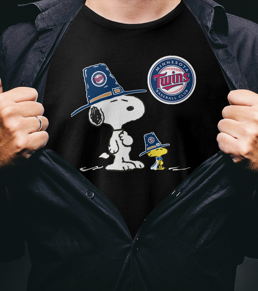 Minnesota Twins Baseball Club Snoopy And Woodstock T-Shirt