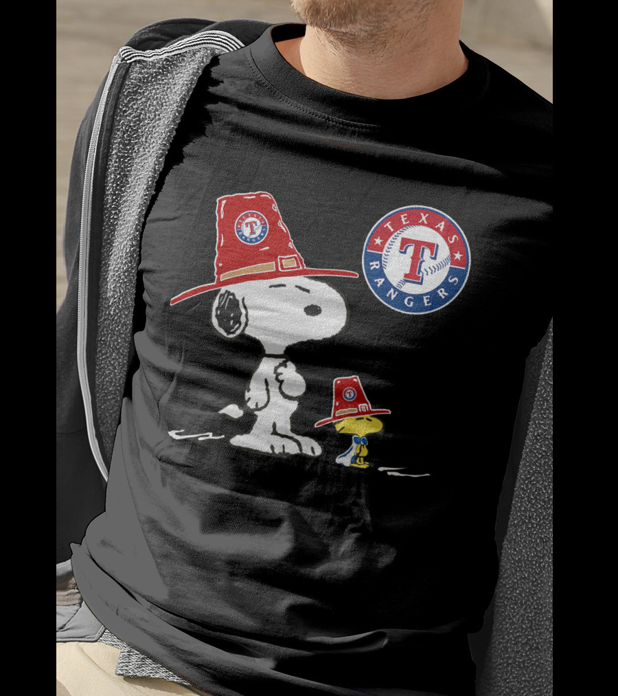 Texas Rangers Snoopy And Woodstock In Red Hats With Team T-Shirt