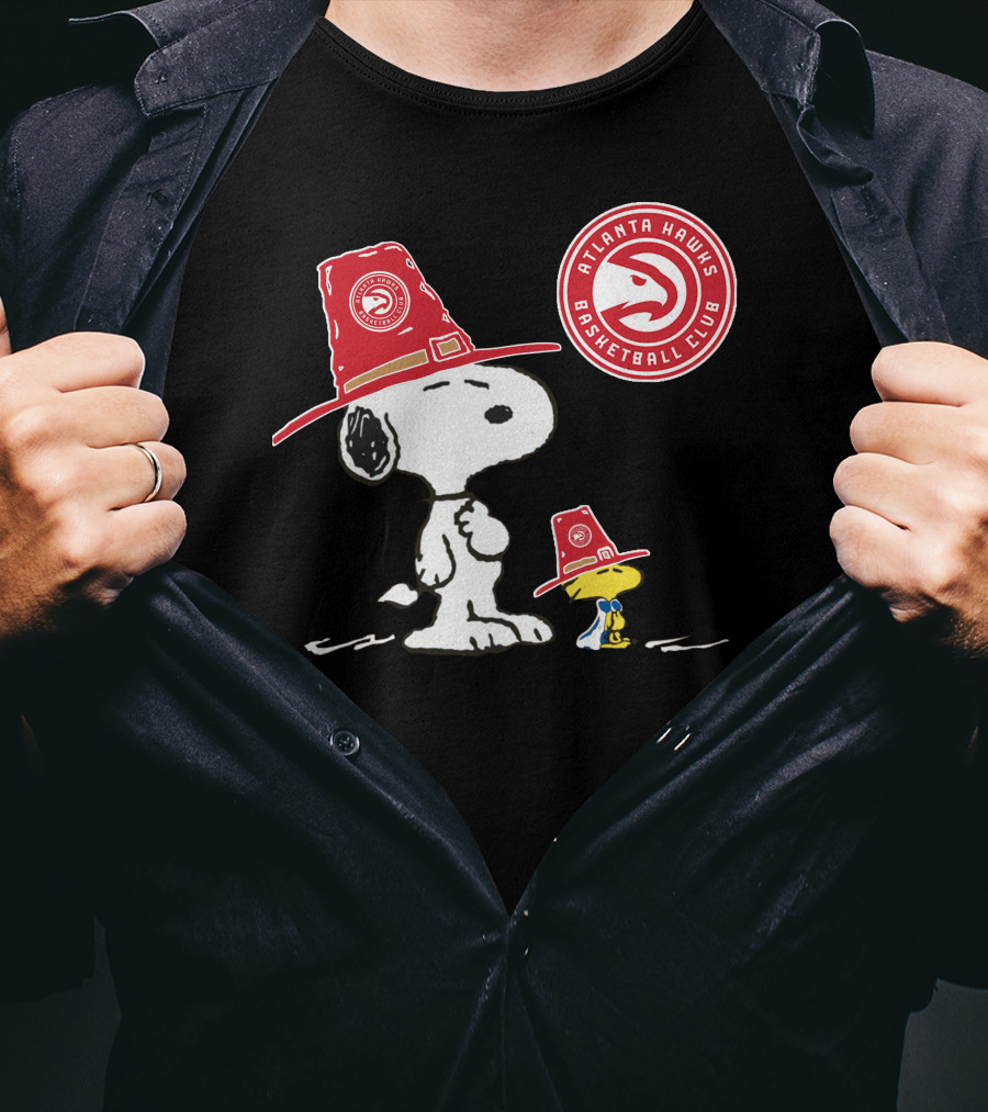 Atlanta Hawks Basketball Club Snoopy Woodstock Fan Hat T-Shirt