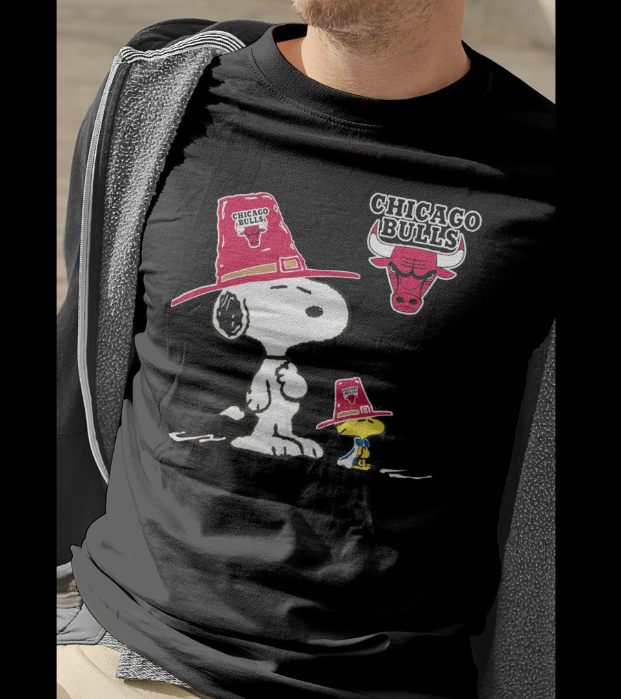Chicago Bulls Snoopy Woodstock Team Hat T-Shirt