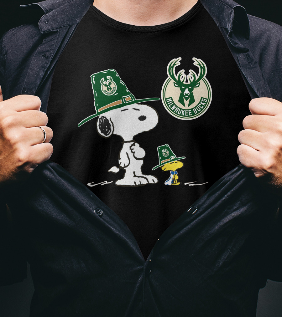 Milwaukee Bucks Snoopy Woodstock Pilgrim Hats T-Shirt