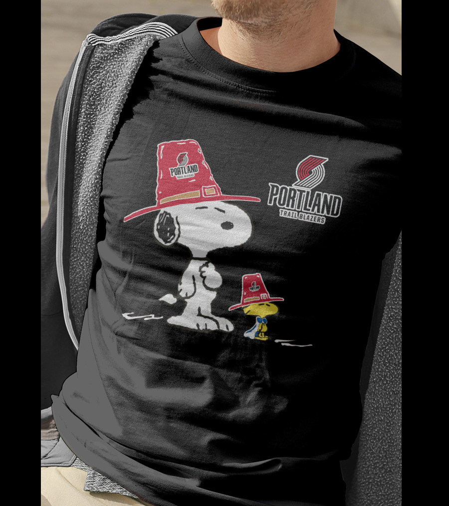 Portland Trail Blazers Snoopy Woodstock Red Hat T-Shirt