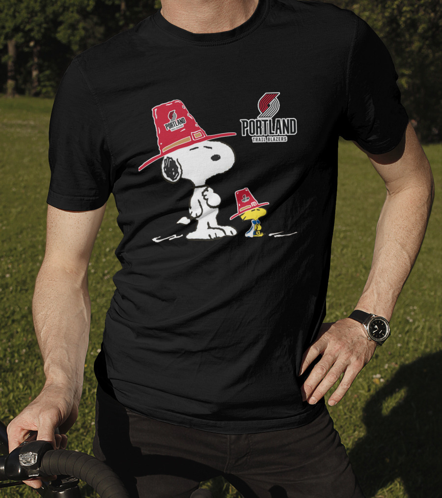 Portland Trail Blazers Snoopy Woodstock Red Hat T-Shirt