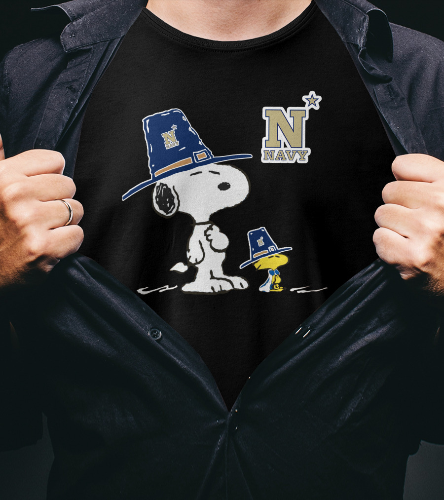 Navy Midshipmen Snoopy And Woodstock In Pilgrim Hats T-Shirt