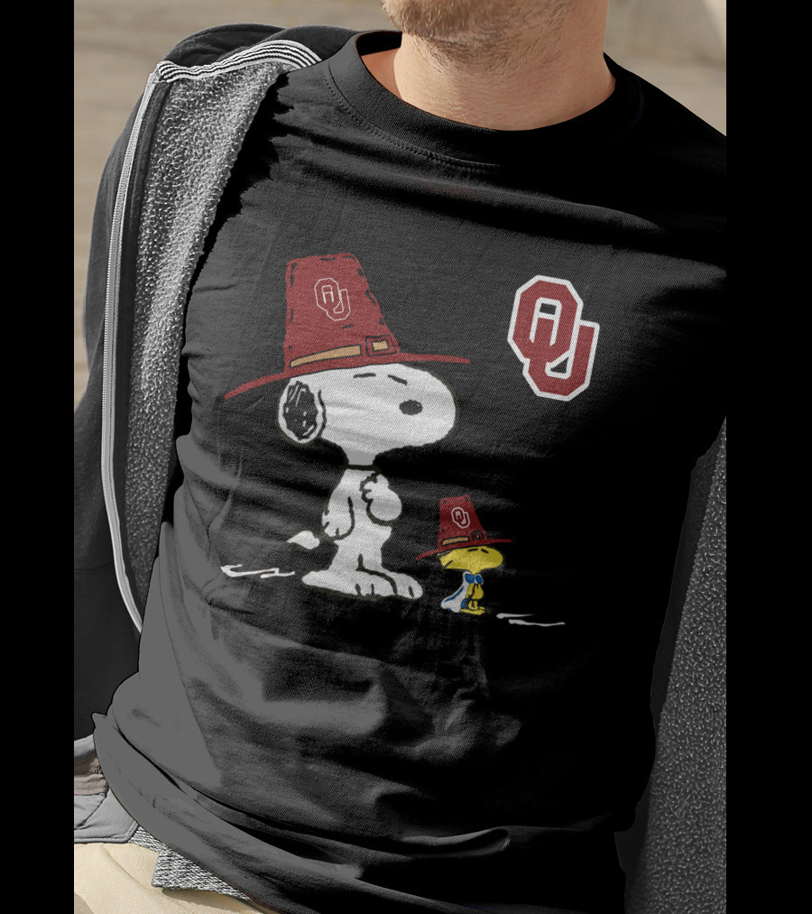 Oklahoma Sooners Snoopy Woodstock Ou Football Hat T-Shirt