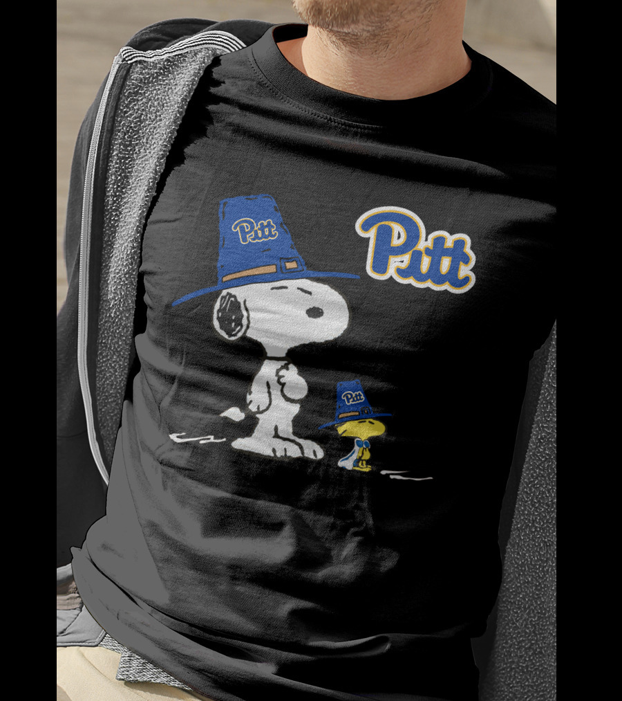 Pitt Panthers Snoopy And Woodstock In Pilgrim Hats T-Shirt