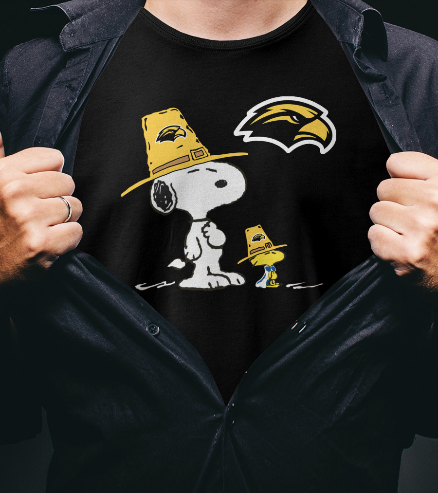 Southern Mississippi Golden Eagles Snoopy Woodstock Pilgrim Hats T-Shirt