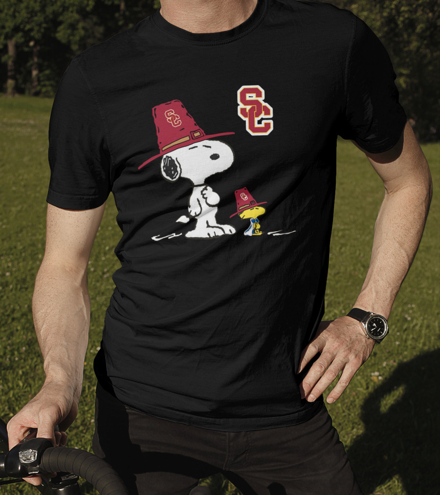 USC Trojans Snoopy And Woodstock Peanuts Comic Strip Characters With SC T-Shirt