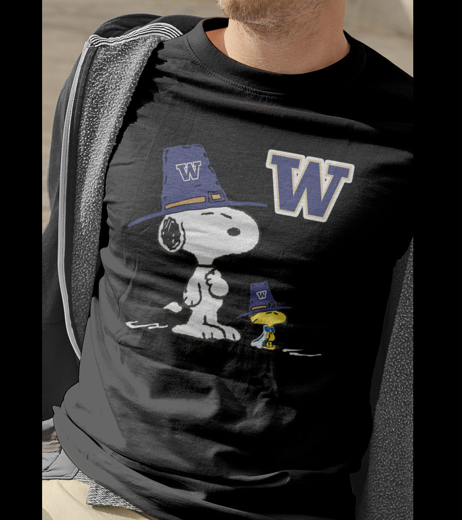 Washington Huskies W Snoopy Woodstock Pilgrim Hat T-Shirt