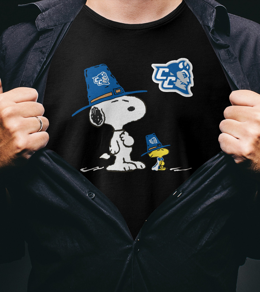 Cent Conn St Snoopy And Woodstock Blue Devils Pilgrim Hats T-Shirt