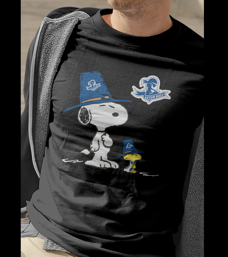 Seton Hall Snoopy And Woodstock In Seton Hall Pirate Hats T-Shirt