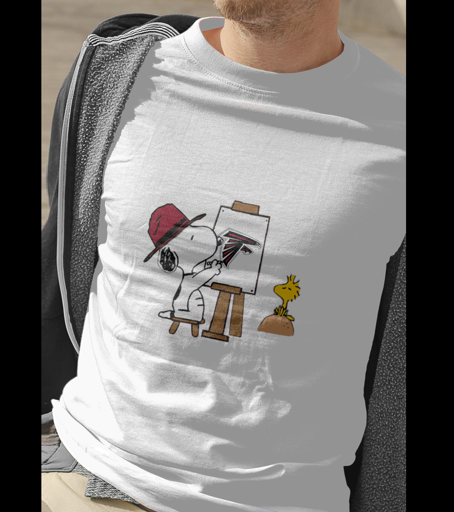 Snoopy Painting Atlanta Falcons Logo With Woodstock Observing T-Shirt