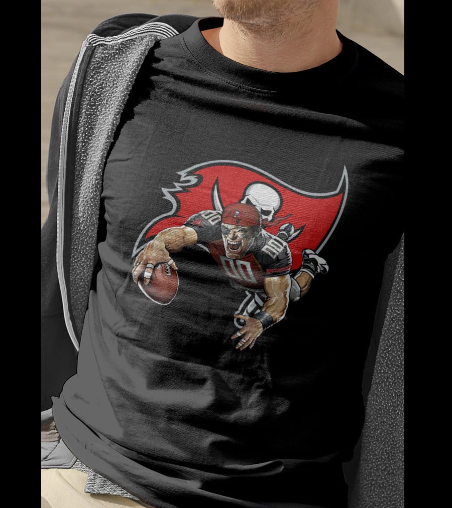 Tampa Bay Buccaneers Football Player Dive With Team T-Shirt