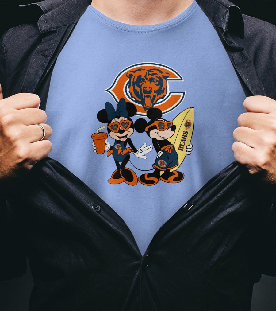 Bears Mickey Happy Vacation Chicago Football Theme Minnie And Mickey Beach Fun T-Shirt