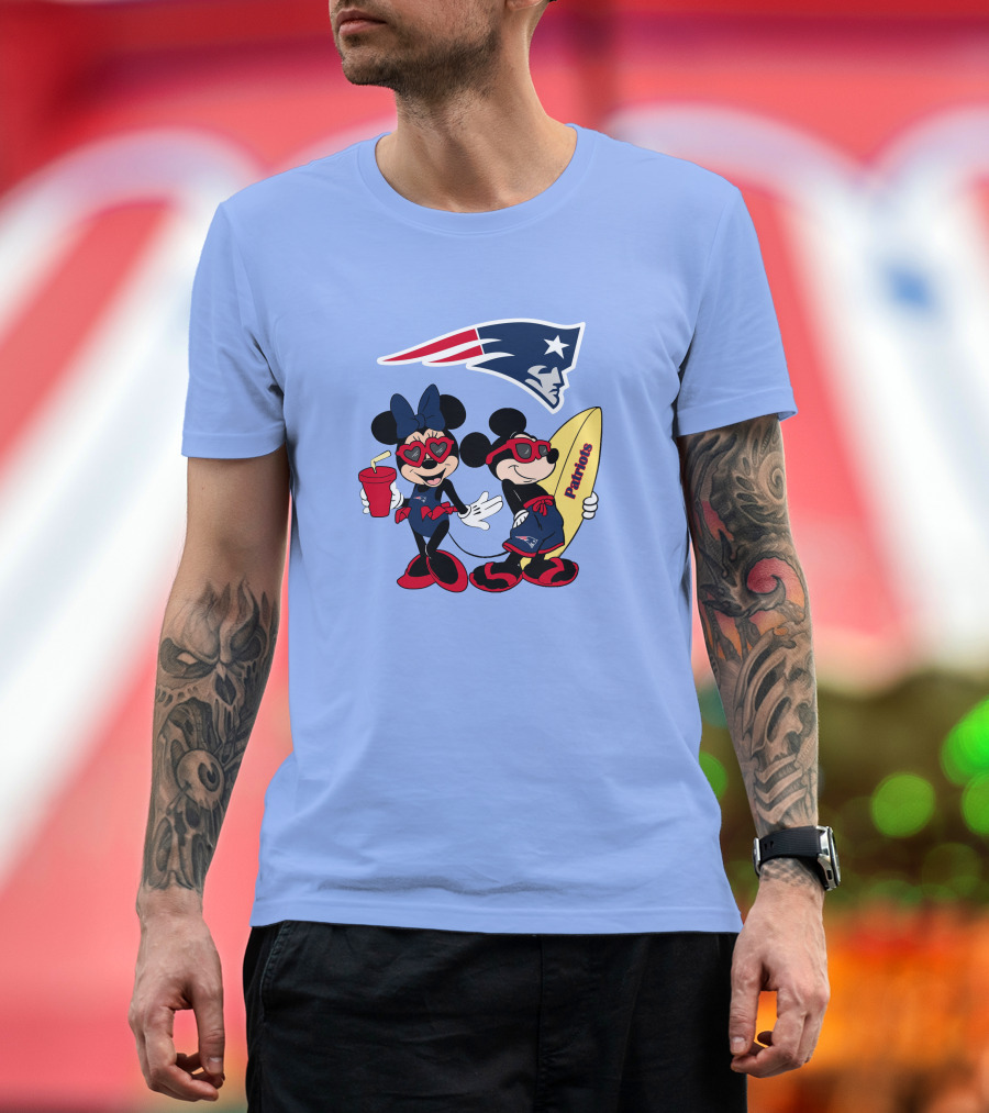 Patriots Mickey And Minnie Vacation With Surfboard And Drink T-Shirt
