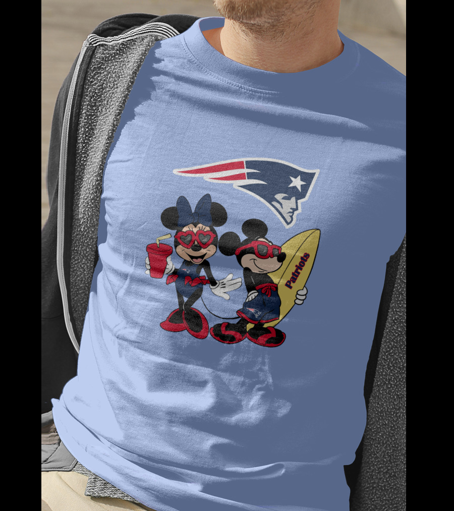 Patriots Mickey And Minnie Vacation With Surfboard And Drink T-Shirt