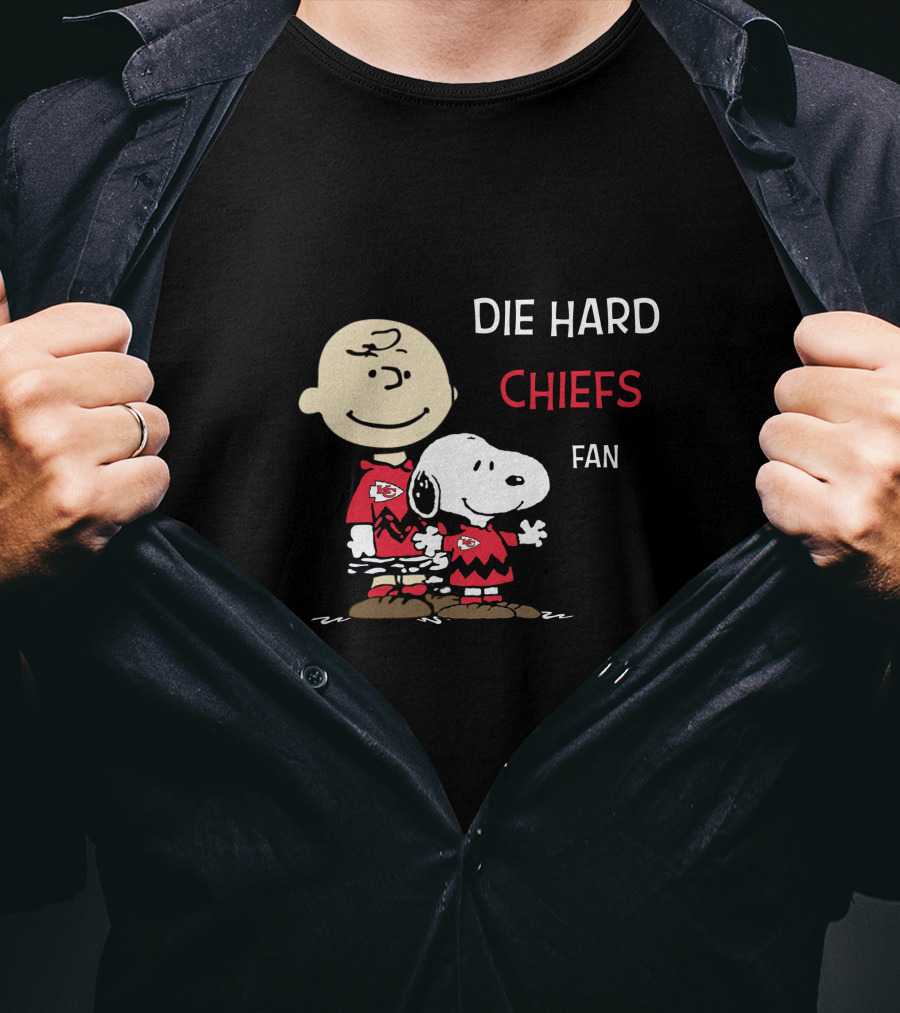 Die Hard Chiefs Fan Snoopy And Charlie Brown Kansas City Chiefs T-Shirt