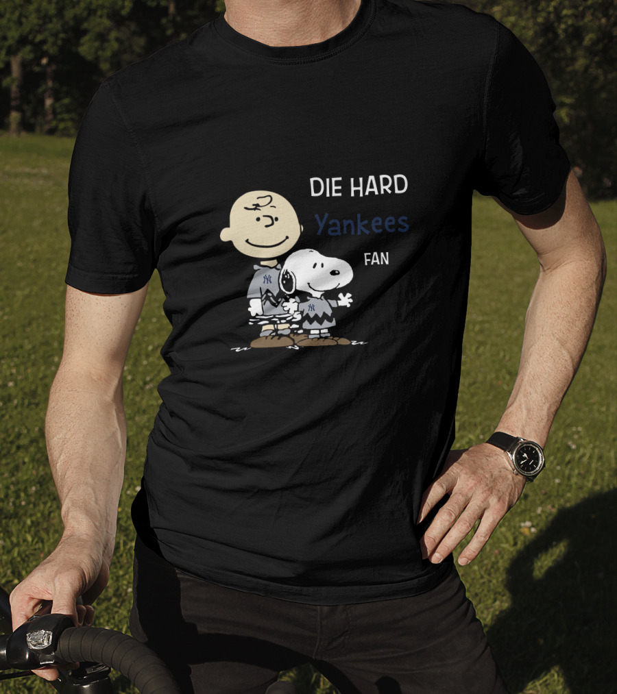 Die Hard Yankees Fan Snoopy And Charlie Brown T-Shirt