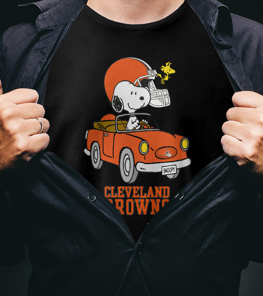 Cleveland Browns Snoopy Driving Football Adventure T-Shirt