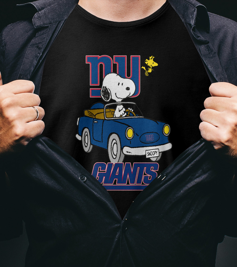 NY Giants Snoopy And Woodstock In Blue Car Ride T-Shirt