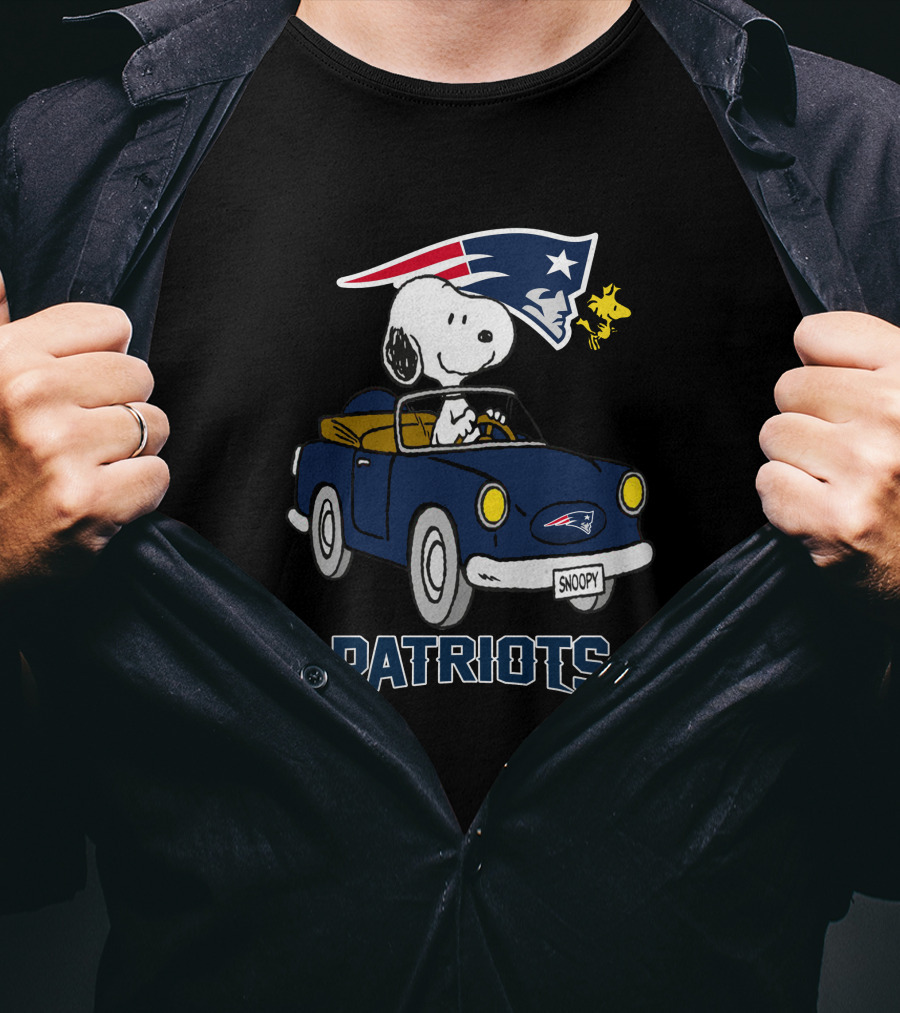 Snoopy Patriots Ride With Woodstock Football Car T-Shirt