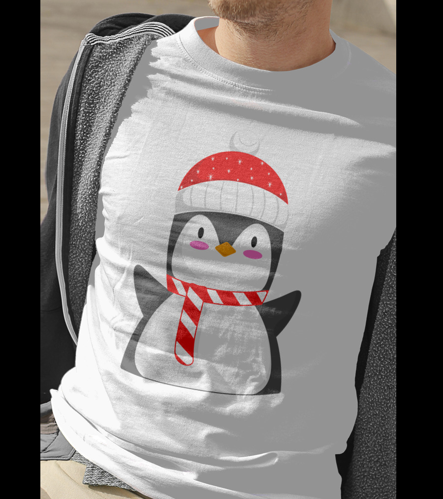 Pinguine Wearing Red Hat And Scarf Resembling A Snowman T-Shirt