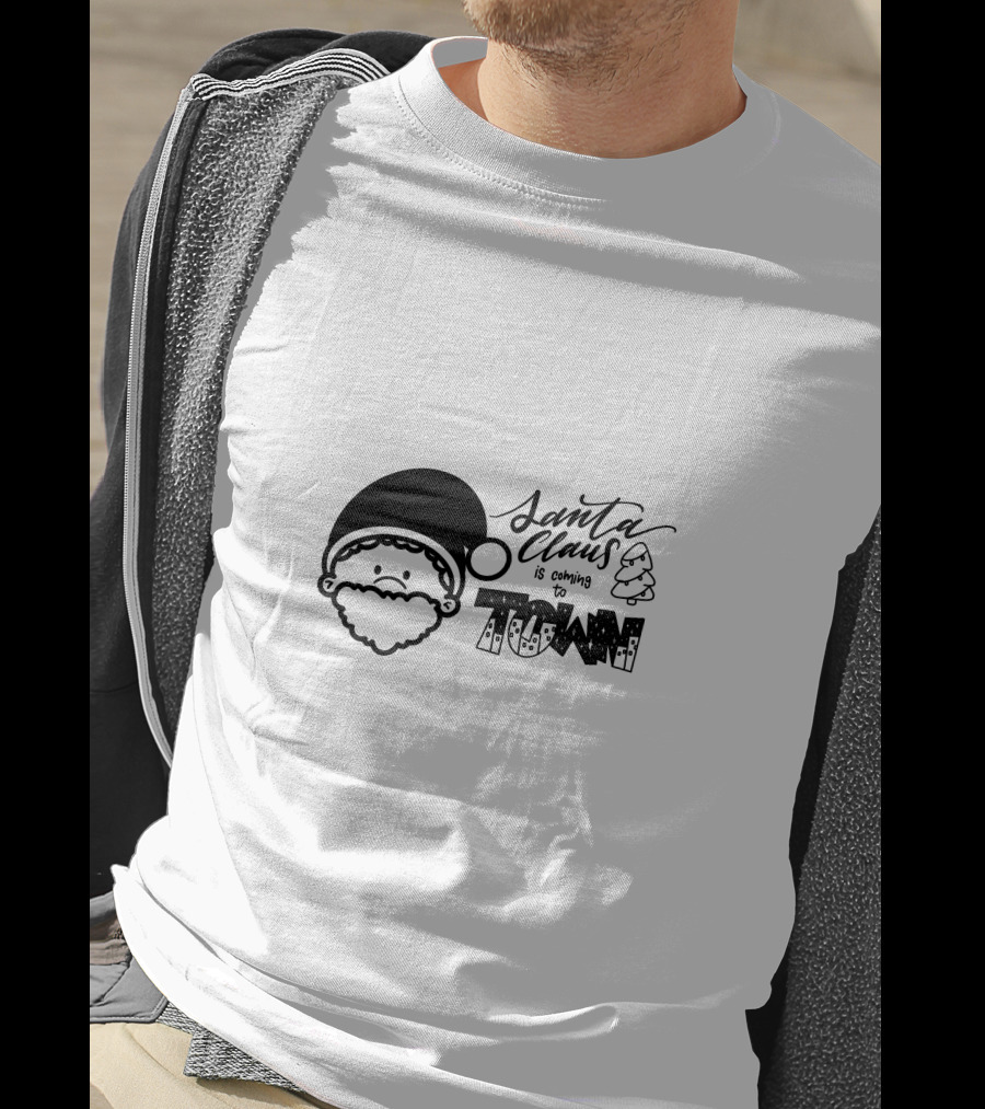 Santa Claus Is Coming To Town Festive Santa Face And Christmas Trees T-Shirt