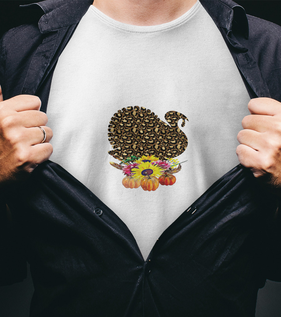 Leopard Turkey Thanksgiving With Floral Pumpkin Arrangement T-Shirt