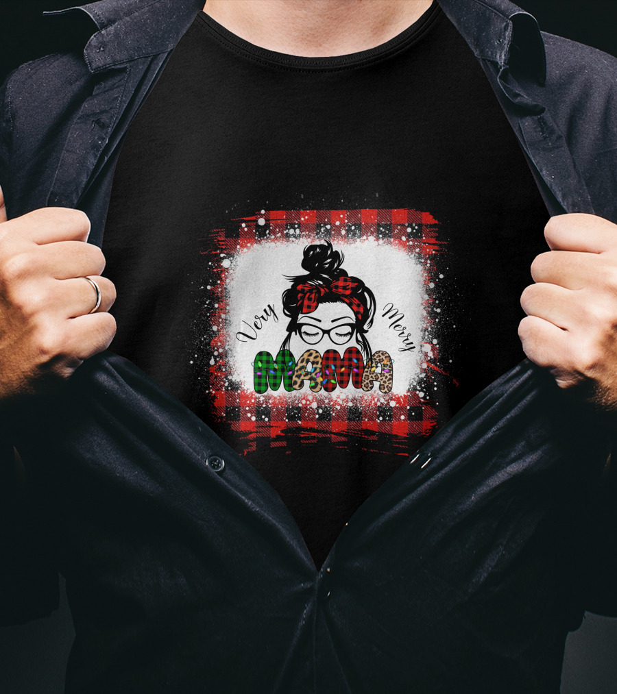 Very Merry Mama Christmas Plaid Bun Glasses T-Shirt