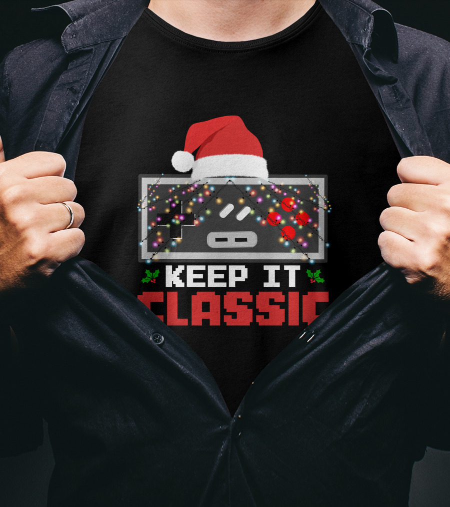 Keep It Classic Christmas Day Retro Controller Santa Hat Lights T-Shirt