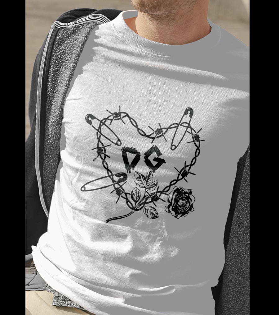 DG Barbed Wire Heart Safety Pin Rose Print T-Shirt