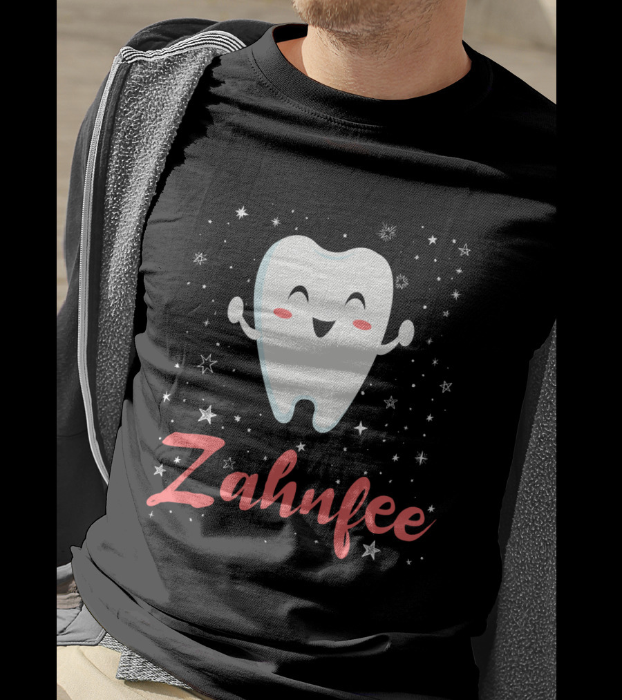 Fasching Kostüm Zahnfee Mit Fröhlichem Zahn Und Sternenhintergrund T-Shirt