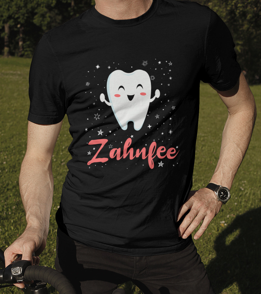 Fasching Kostüm Zahnfee Mit Fröhlichem Zahn Und Sternenhintergrund T-Shirt