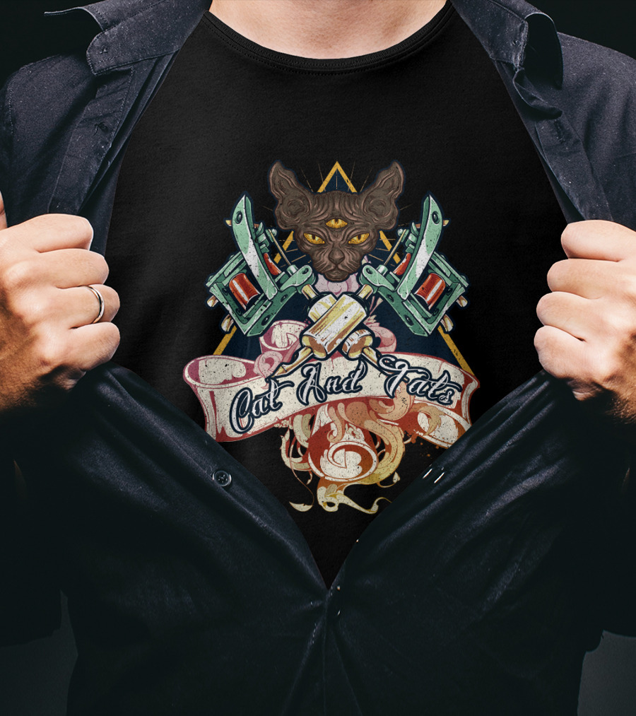 Cat And Tats Funny Cat Lovers With Tattoo Machine Art And Third Eye Sphynx T-Shirt