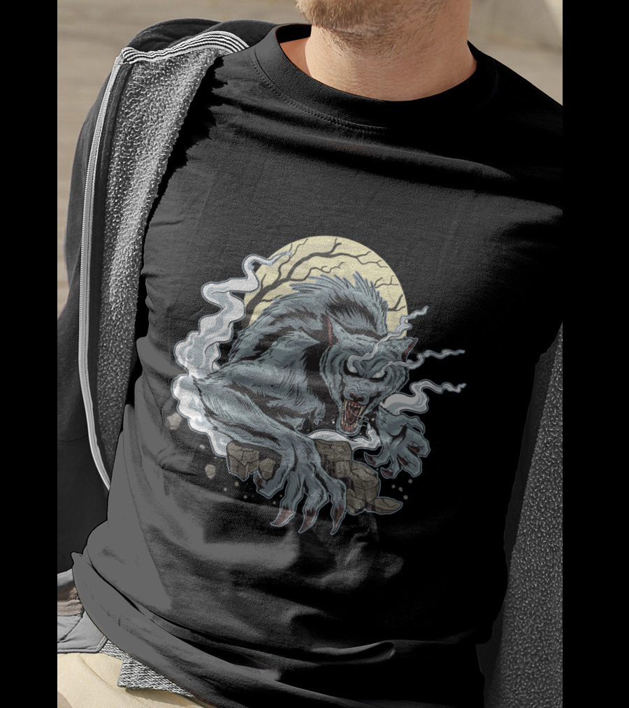 Spooky Horror Wolf Full Moon Creature With Claws And Smoke T-Shirt