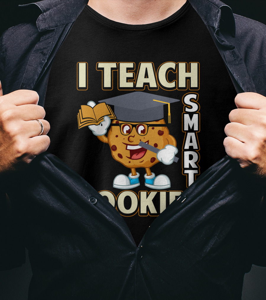 I Teach Smart Cookies Graduation Cap Book Teacher T-Shirt