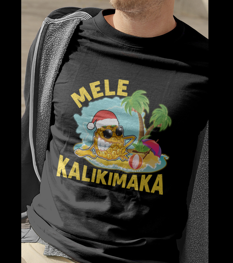 Mele Kalikimaka Hawaiian Pineapple With Santa Hat Tropical Christmas Vibes T-Shirt