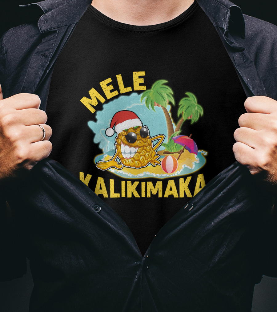 Mele Kalikimaka Hawaiian Pineapple With Santa Hat Tropical Christmas Vibes T-Shirt