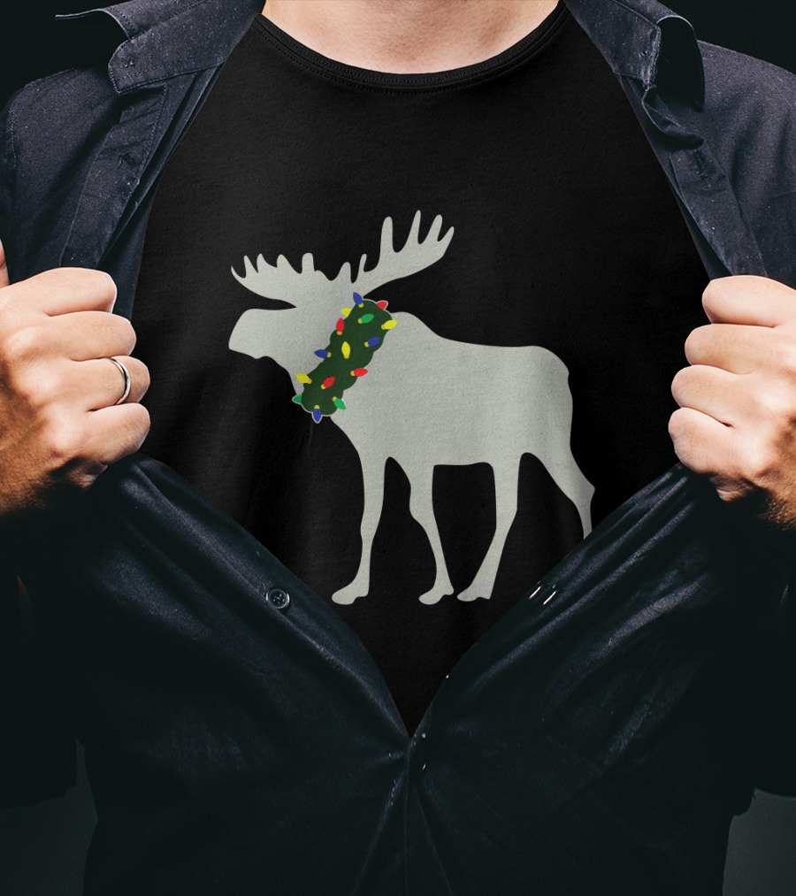 Moose With Festive Christmas Light Wreath T-Shirt