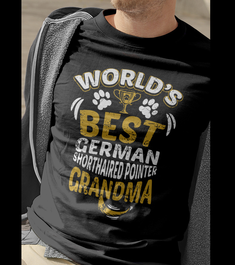 World's Best German Shorthaired Pointer Grandma With Trophy And Paw Prints T-Shirt