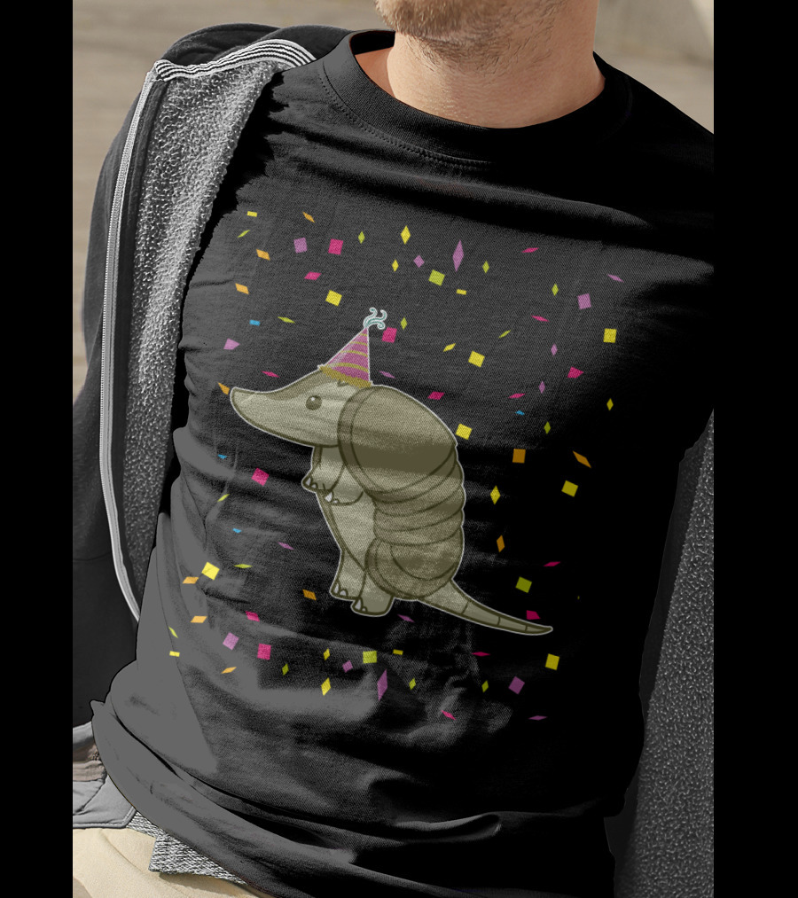 Funny Armadillo Birthday Celebration With Party Hat And Confetti T-Shirt
