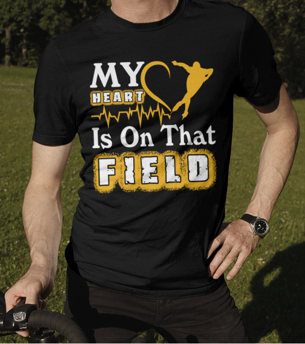 My Heart Is On That Field Skating With Skater And Heartbeat T-Shirt