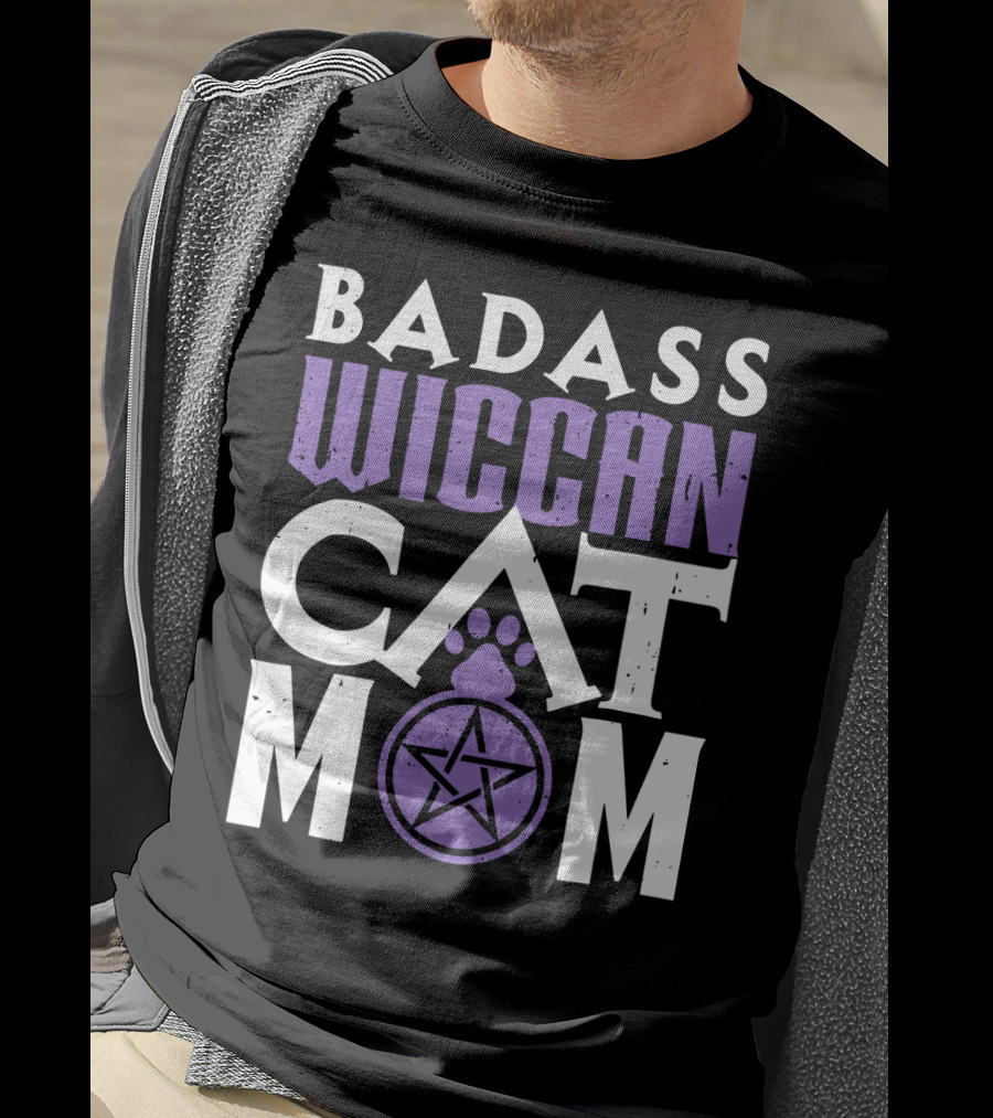 Badass Wiccan Cat Mom With Pentagram Paw Prints T-Shirt