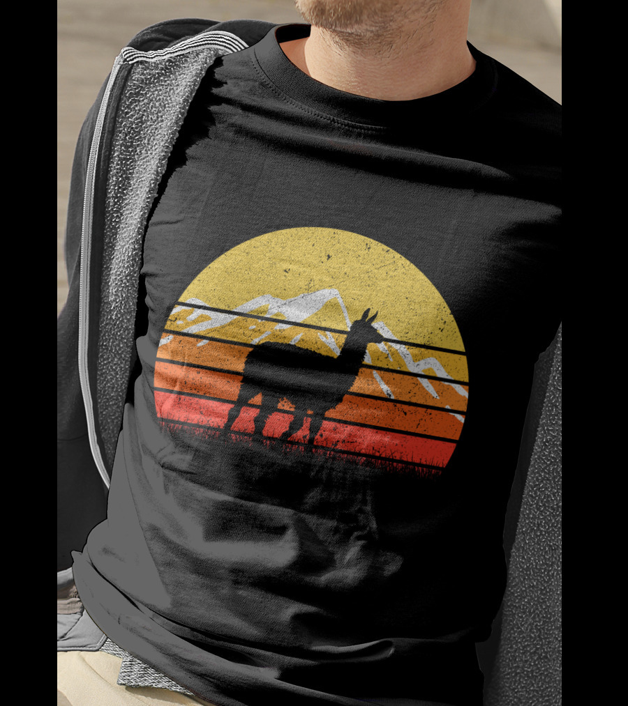Retro Vintage Alpaca Silhouette Sunset Mountain Scene T-Shirt