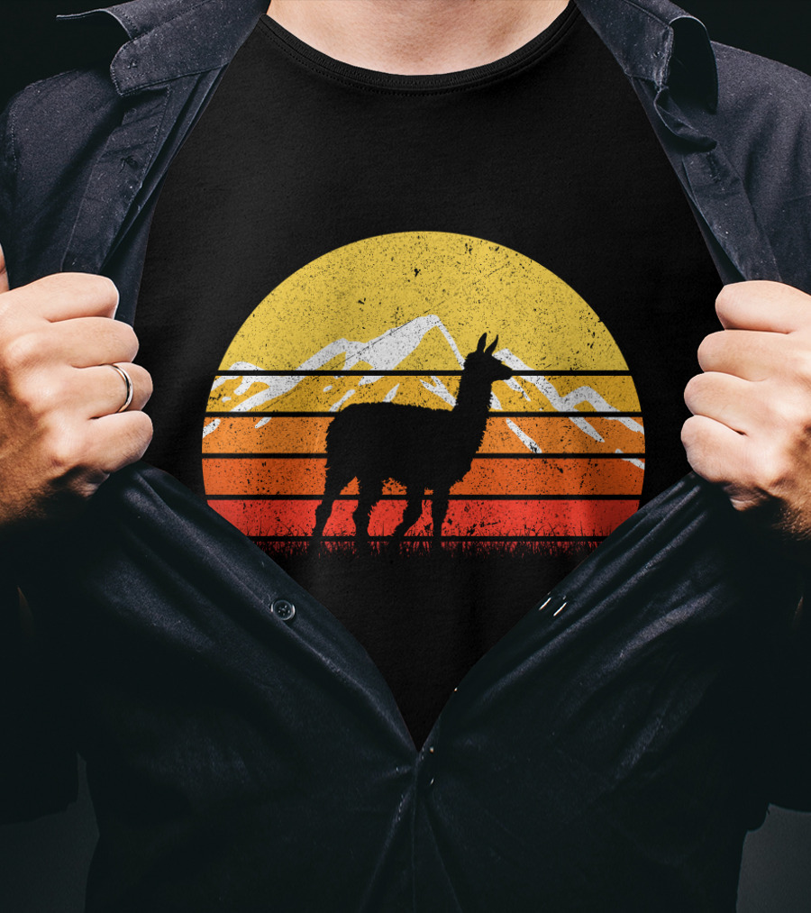 Retro Vintage Alpaca Silhouette Sunset Mountain Scene T-Shirt