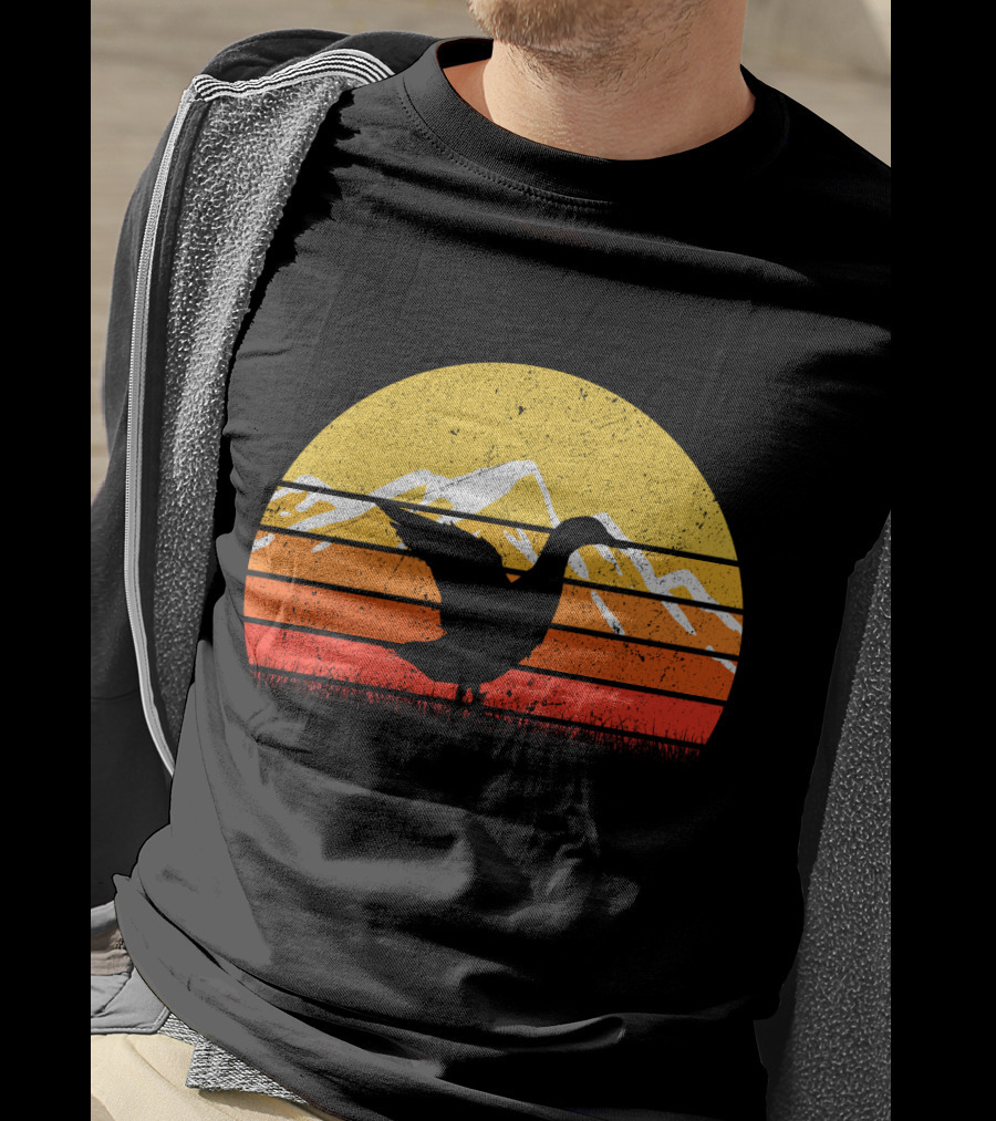 Retro Vintage Duck Silhouette With Sunset And Mountain Stripes T-Shirt