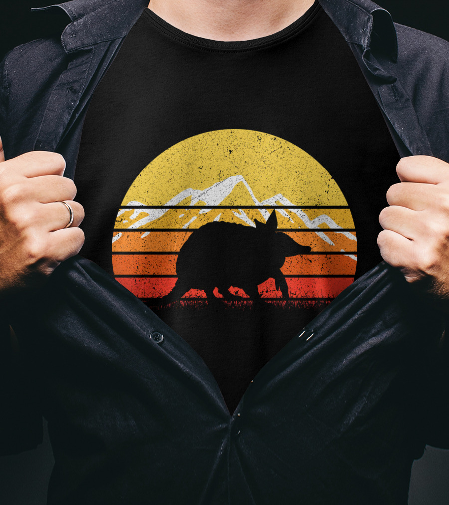 Retro Vintage Armadillo Silhouette With Sunrise Mountains T-Shirt
