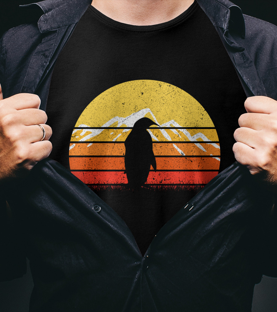 Retro Vintage Penguin Sunset Mountain T-Shirt